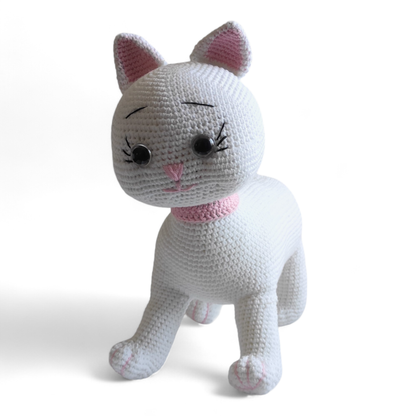 El Yapımı Beyaz Amigurumi Örgü Kedi – Sevimli ve Yumuşak Oyuncak Kedi