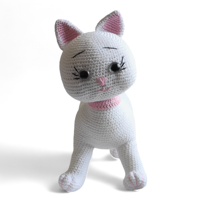 El Yapımı Beyaz Amigurumi Örgü Kedi – Sevimli ve Yumuşak Oyuncak Kedi